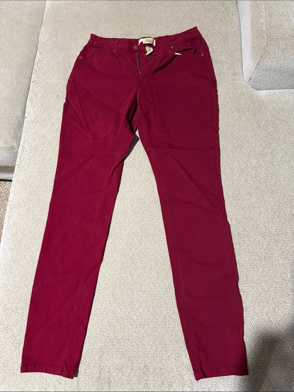 Hybrid & company Women's Skinny Pants in Berry